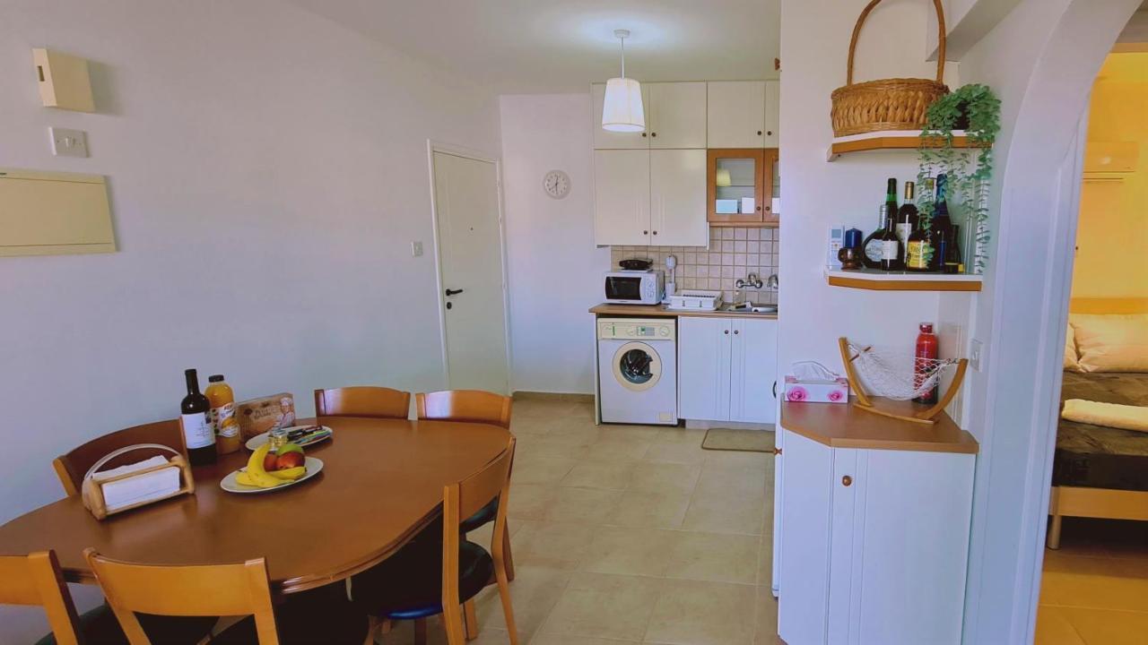 Stay Camelia Apartment Larnaca Luaran gambar